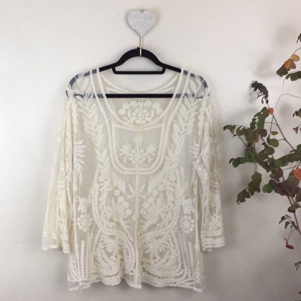 ULTRA PINK Boho Lace Cream Top Size XL EUC